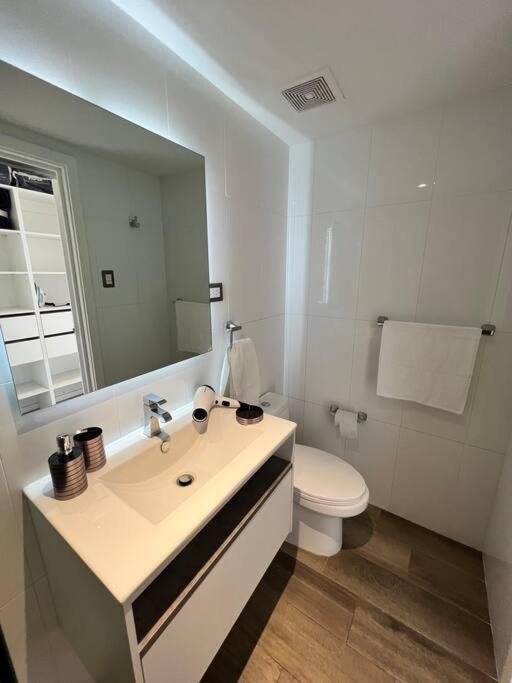גואטמלה Apartamento 2 Habitaciones, Edificio Airali, Zona 10, Miradolo מראה חיצוני תמונה